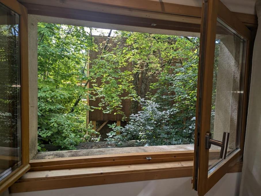 Gite Zen Dans Les Bois Blesignac Exterior photo